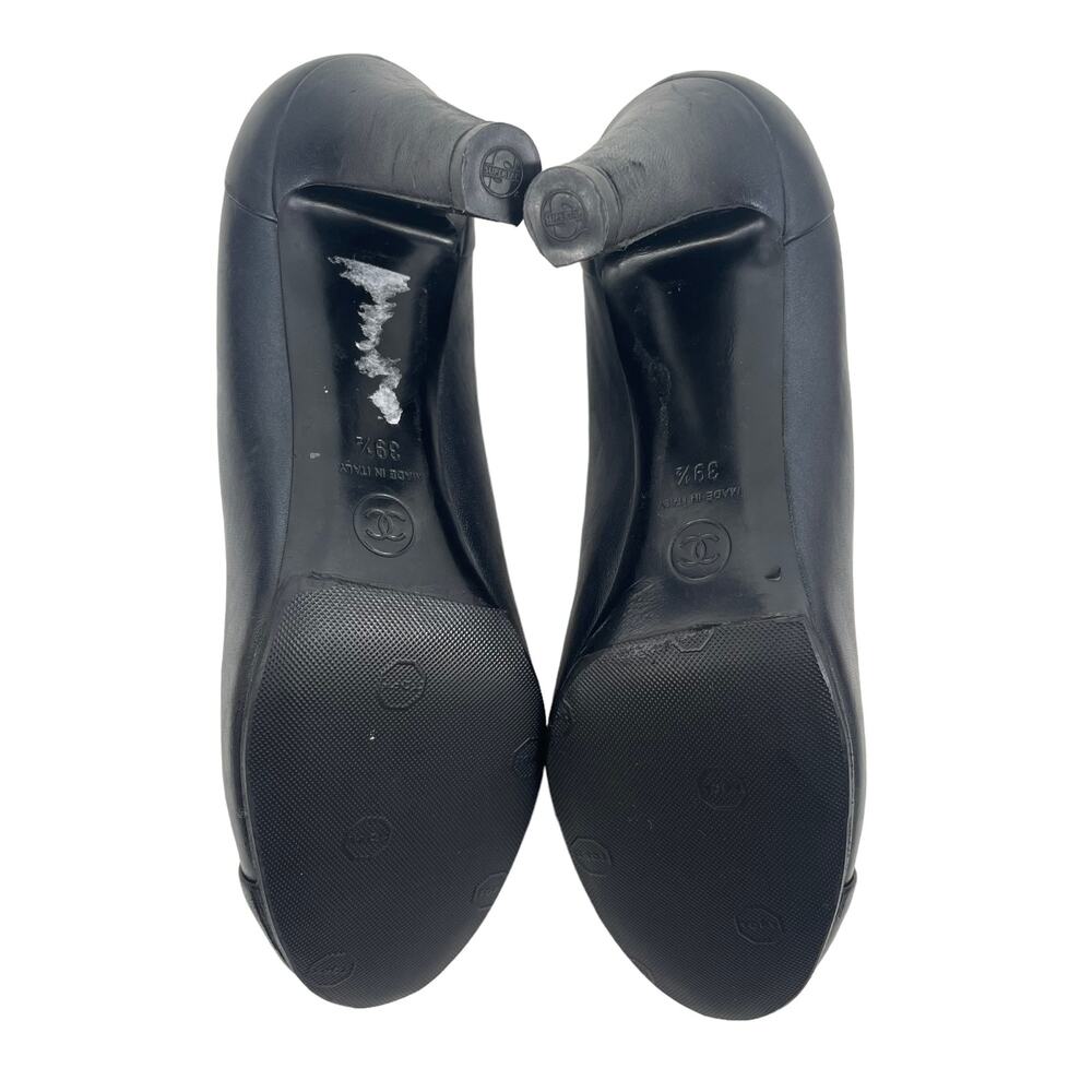 Chanel Cap Toe Leather Pumps CC Interlocking Logo Black Navy Size 39.5 - Picture 11 of 14